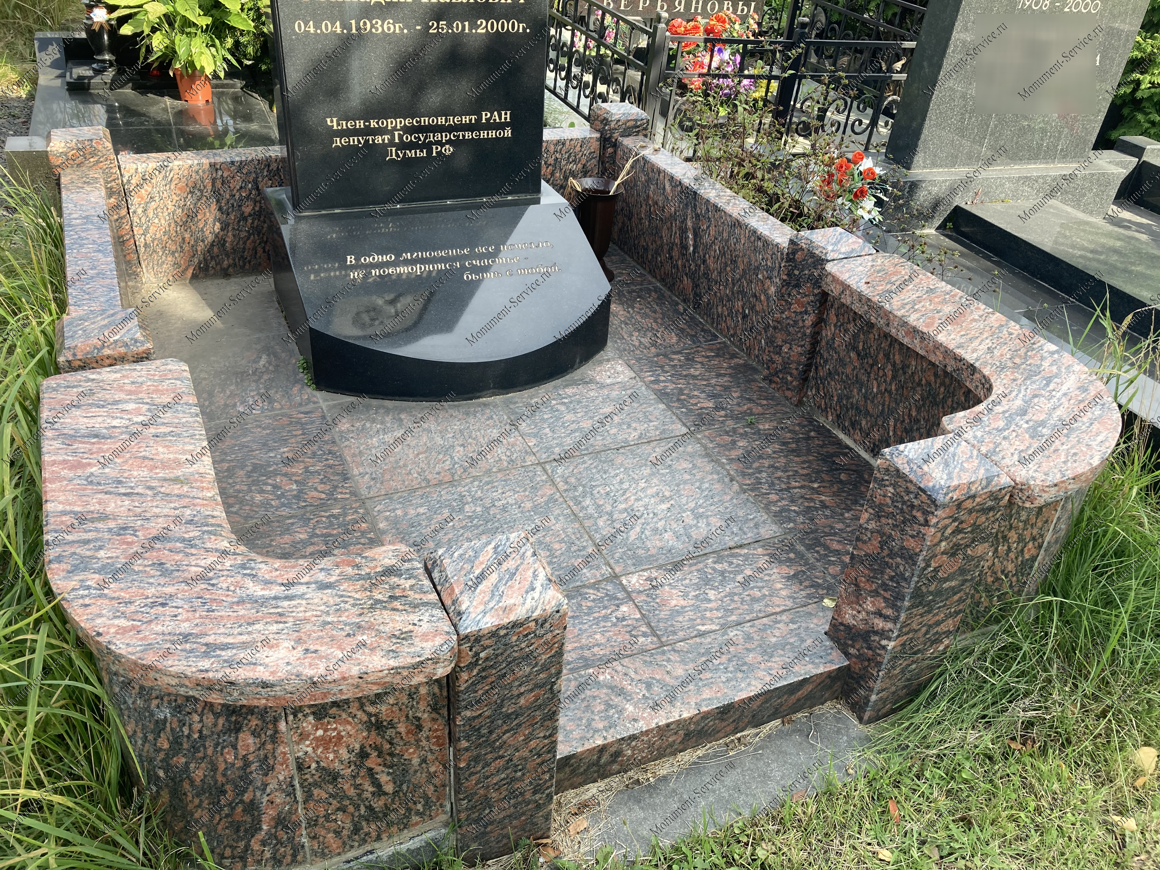 Купить дымовский цоколь на могилу
